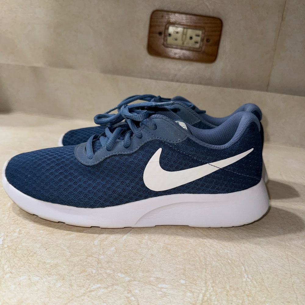 Women’s Nike Tanjun
